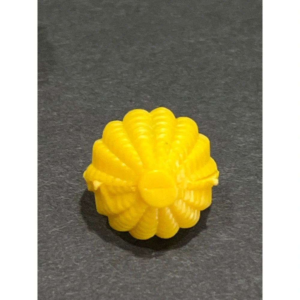 Vintage Doll Miniature Plastic Baskets White Yellow Scalloped Edge Accessory Set
